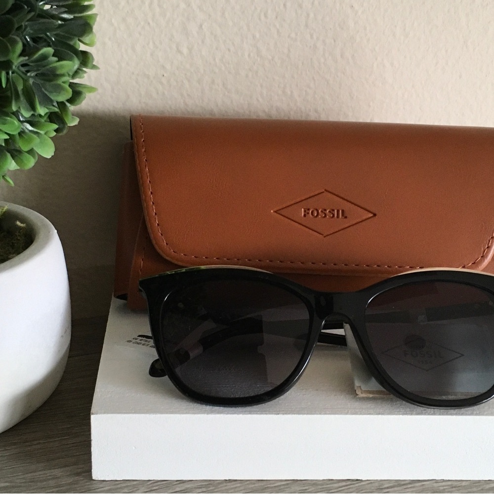 FOSSIL SUNGLASSES 🕶 - Picture 9 of 12